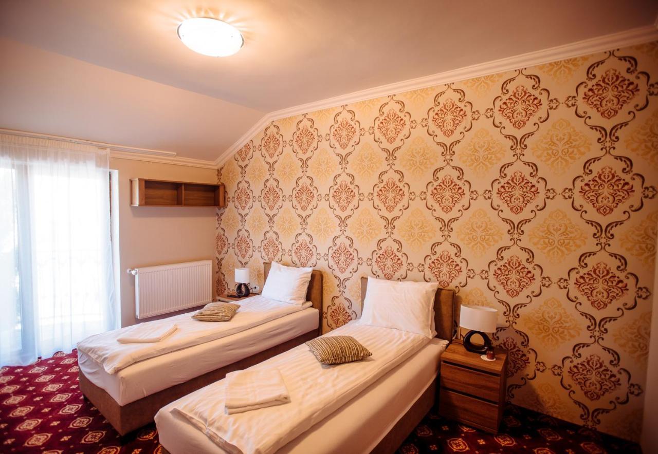 Hotel Aries Vartop Exterior foto