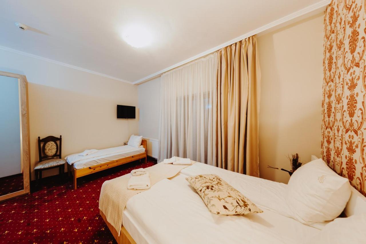 Hotel Aries Vartop Exterior foto