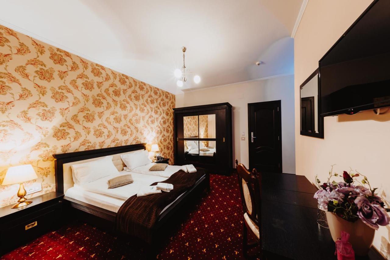 Hotel Aries Vartop Exterior foto