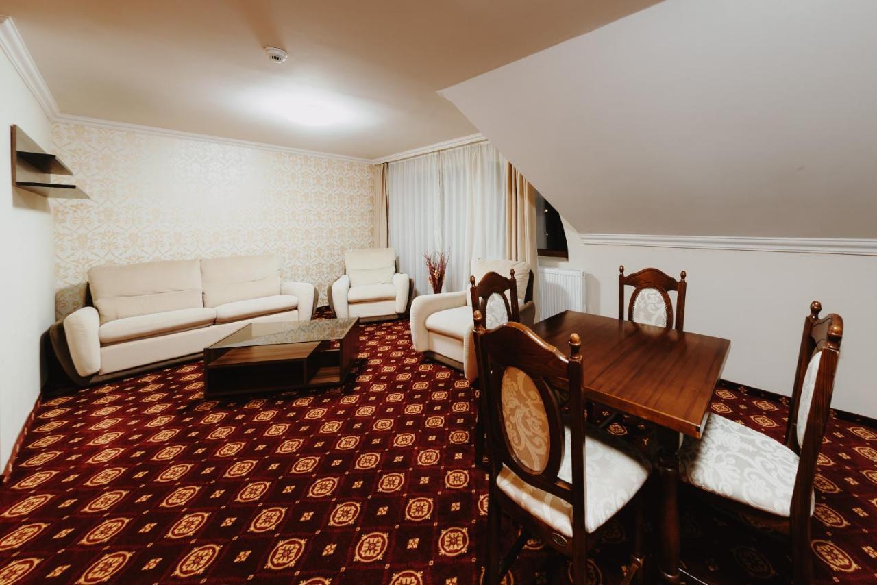 Hotel Aries Vartop Exterior foto