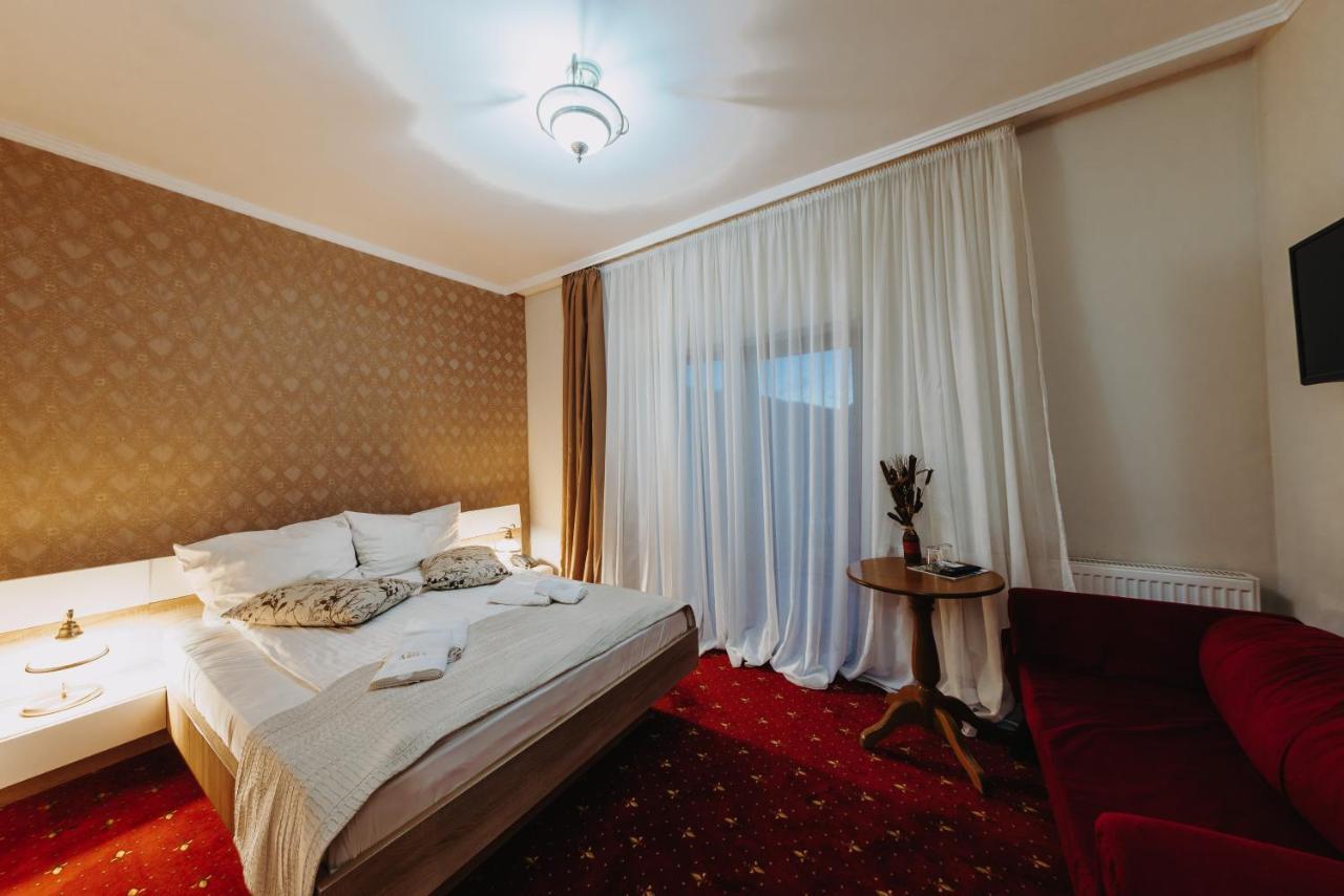 Hotel Aries Vartop Exterior foto