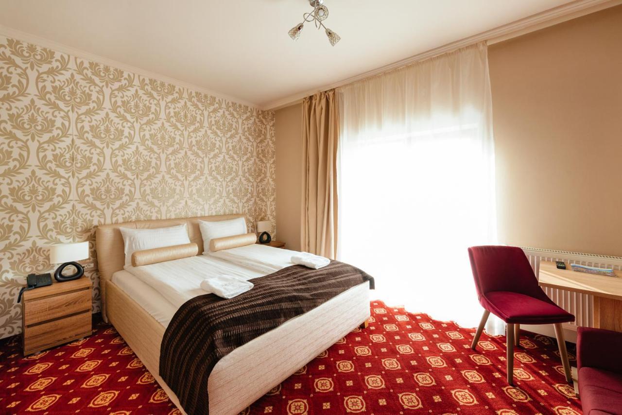 Hotel Aries Vartop Exterior foto